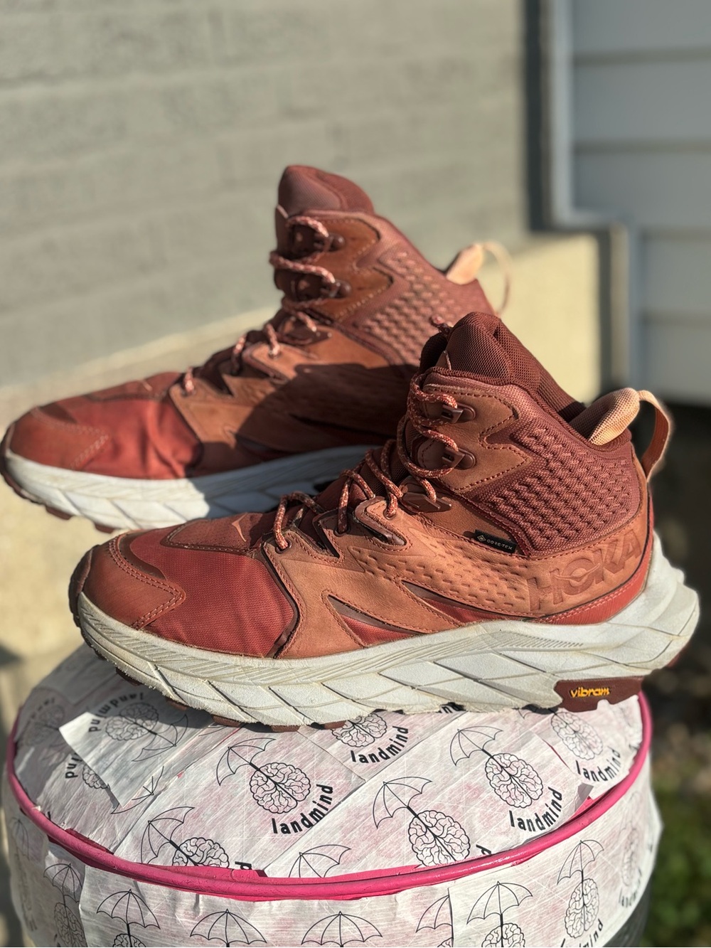 Hoka One One Anacapa Mid GTX hiking Boot. Waterproof. Breathable. Hot Sauce 10.5